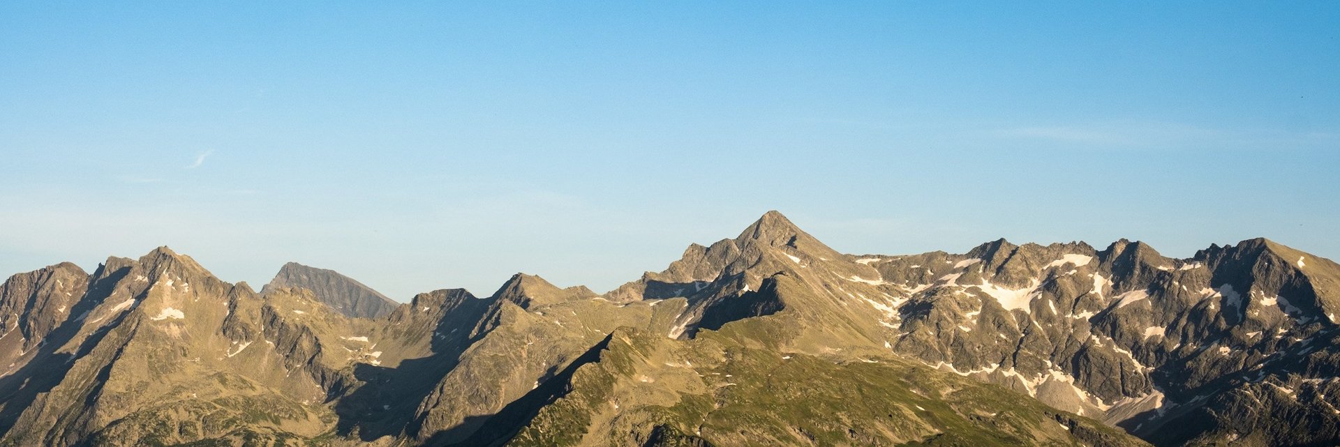 Hochalpines Bergpanorama vom Stubnerkogel