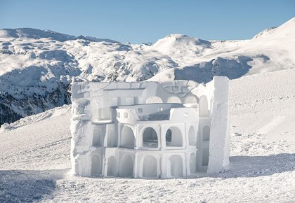 Skulptur Kolloseum Art on Snow Gastein 